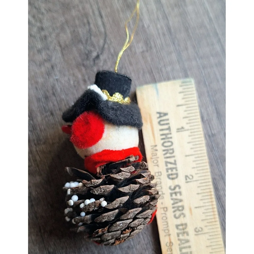 Vintage Pinecone Snowman‎ Christmas Ornament Top hat Ear Muffs